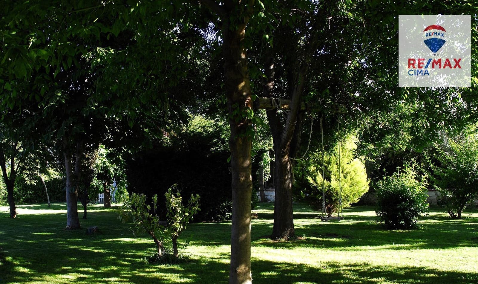 3 bedroom Villa for sale in Baza with garage - € 950,000 (Ref: 9338483)