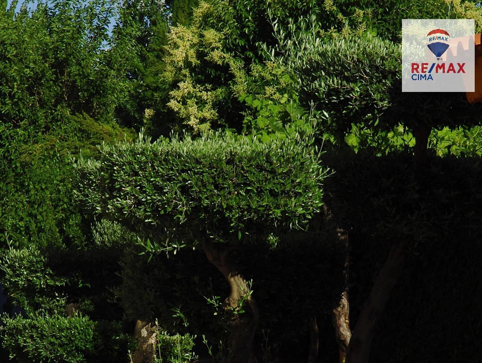 3 bedroom Villa for sale in Baza with garage - € 950,000 (Ref: 9338483)