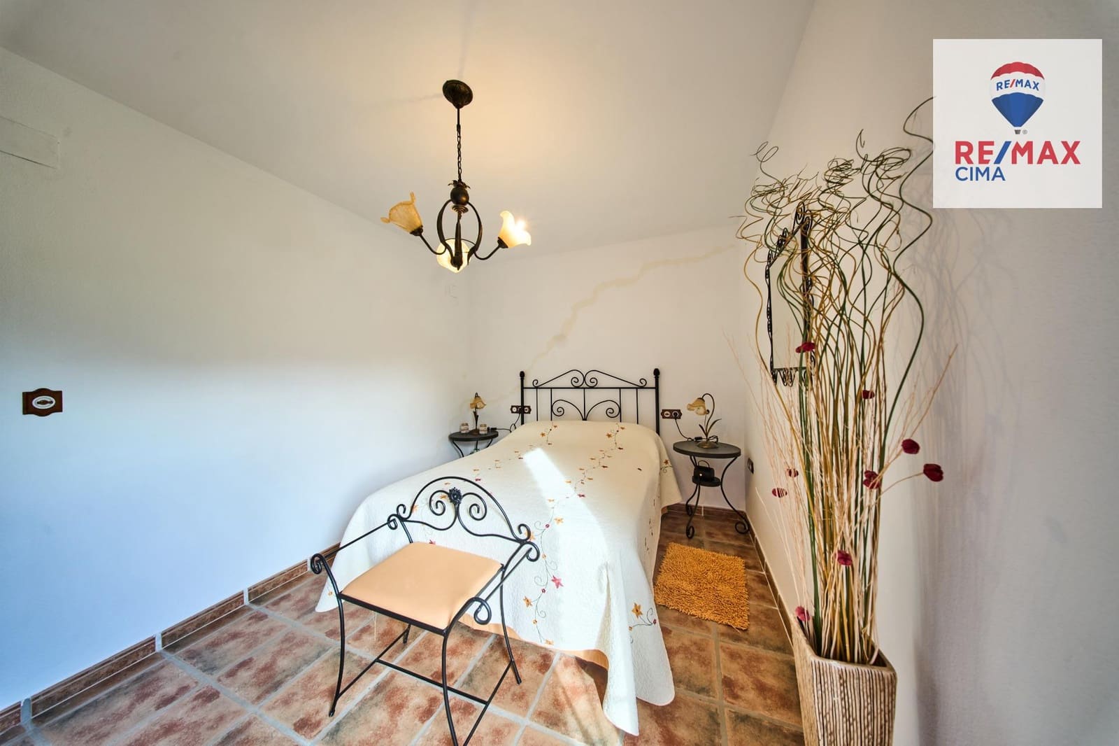 6 quarto Moradia para venda em Atarfe com piscina - 300 000 € (Ref: 9341392)