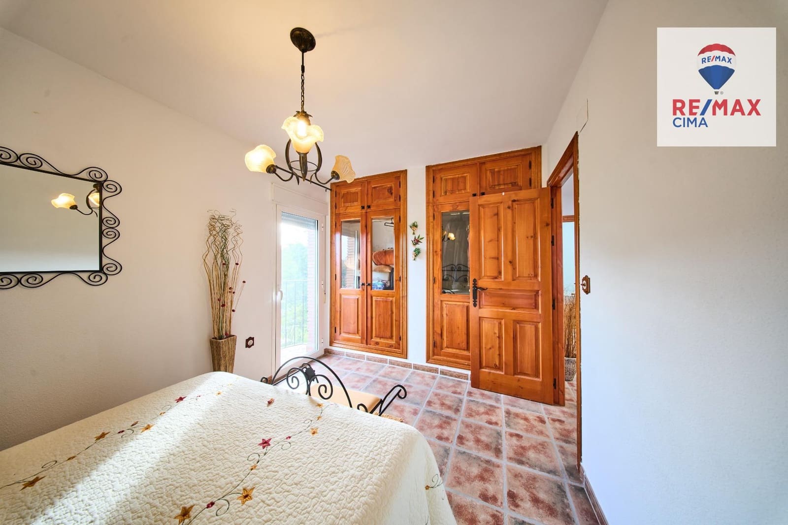 6 quarto Moradia para venda em Atarfe com piscina - 300 000 € (Ref: 9341392)