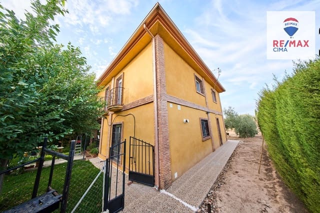 6 slaapkamer Villa te koop in Atarfe met zwembad - € 300.000 (Ref: 9341392)