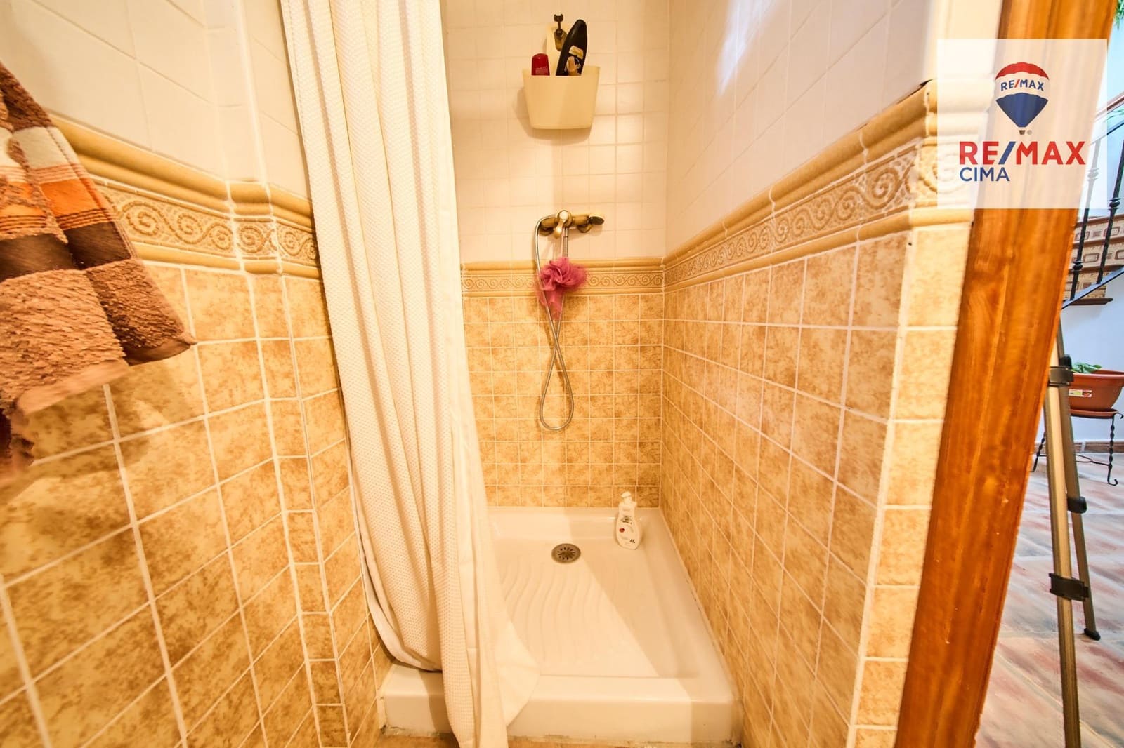 6 quarto Moradia para venda em Atarfe com piscina - 300 000 € (Ref: 9341392)
