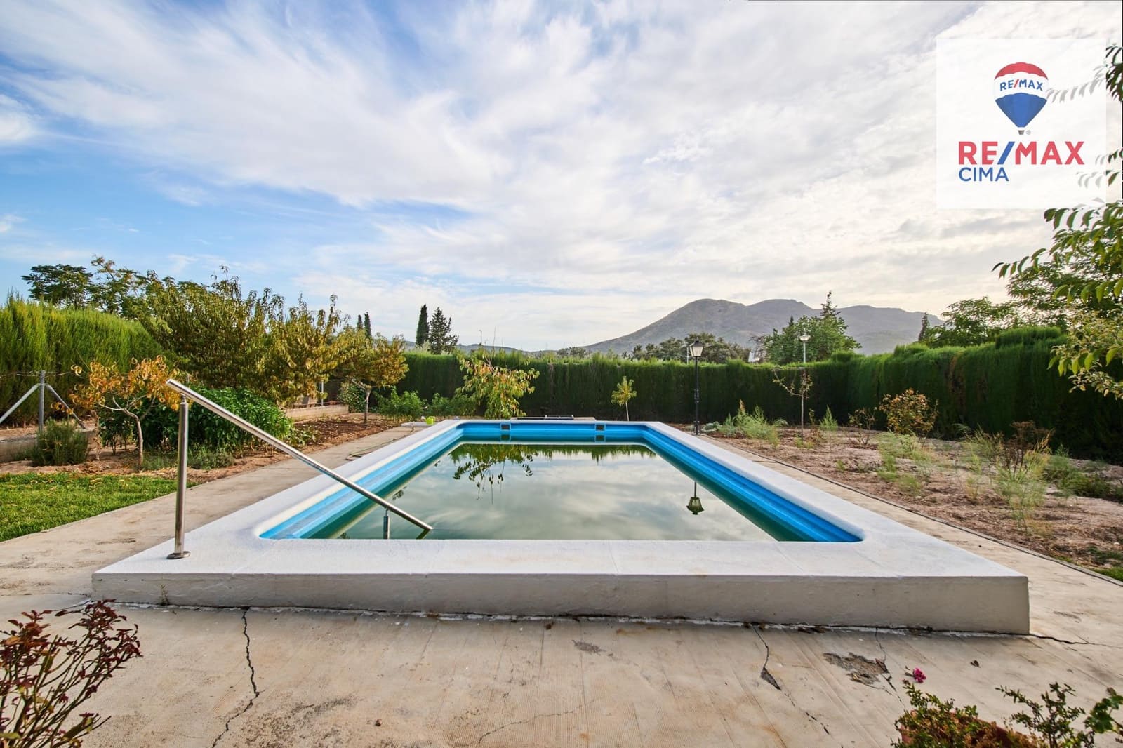 6 quarto Moradia para venda em Atarfe com piscina - 300 000 € (Ref: 9341392)