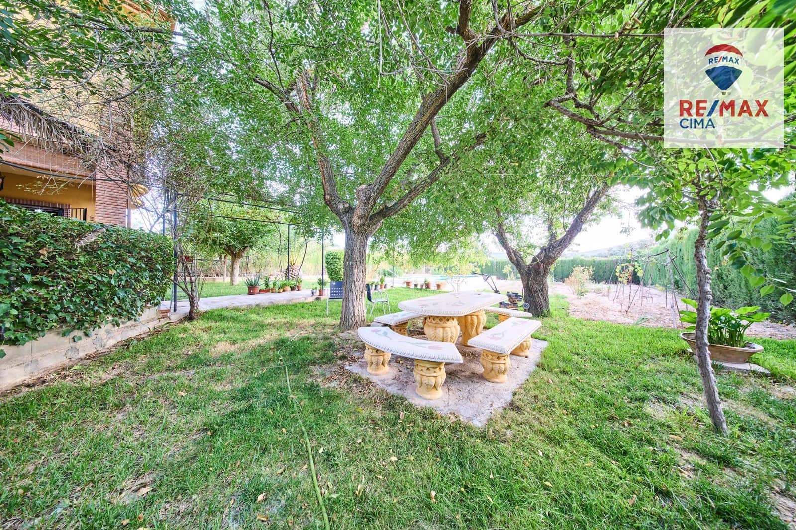 6 quarto Moradia para venda em Atarfe com piscina - 300 000 € (Ref: 9341392)