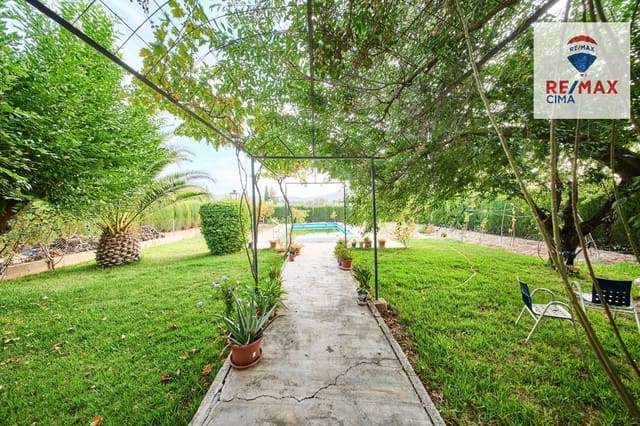 6 slaapkamer Villa te koop in Atarfe met zwembad - € 300.000 (Ref: 9341392)