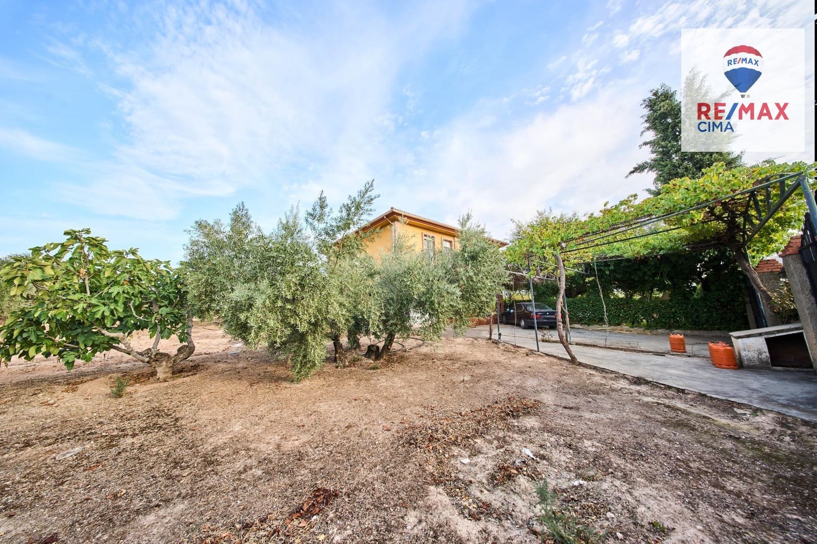 6 quarto Moradia para venda em Atarfe com piscina - 300 000 € (Ref: 9341392)