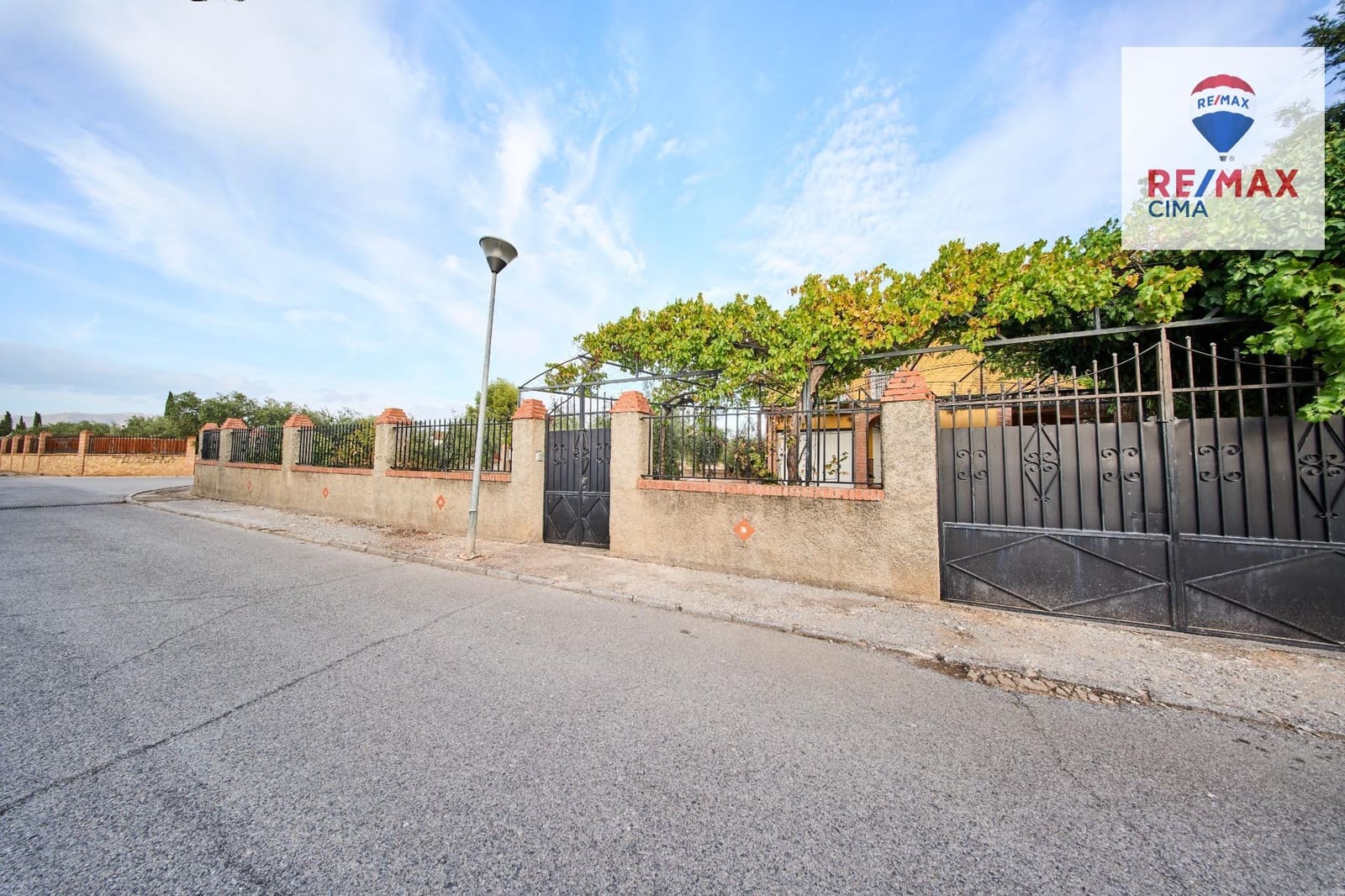 6 quarto Moradia para venda em Atarfe com piscina - 300 000 € (Ref: 9341392)
