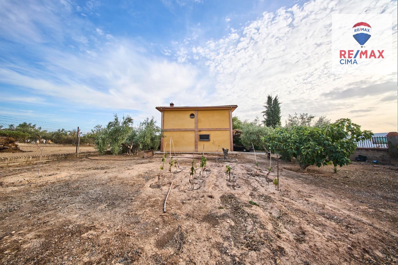 6 quarto Moradia para venda em Atarfe com piscina - 300 000 € (Ref: 9341392)