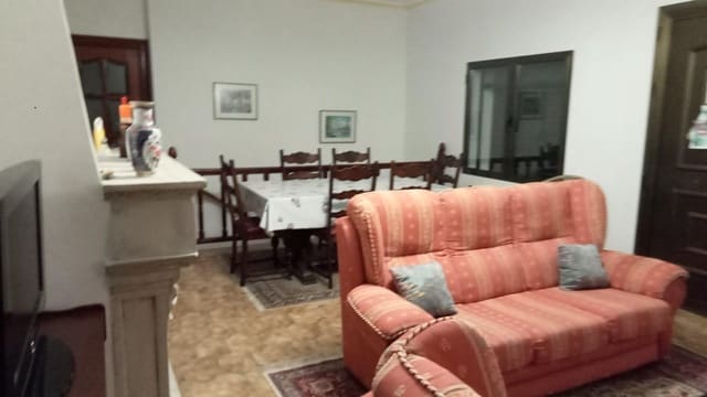 5 sypialnia Apartament na sprzedaż w Miasto Albacete z basenem garażem - 255 000 € (Ref: 9344976)