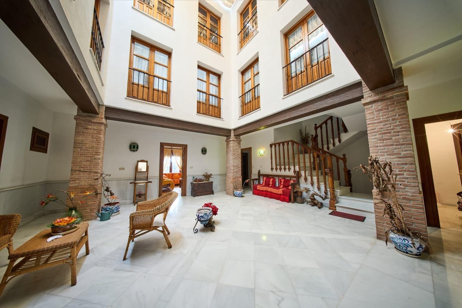 10 bedroom Commercial for sale in Albolote with garage - € 799,990 (Ref: 9349417)