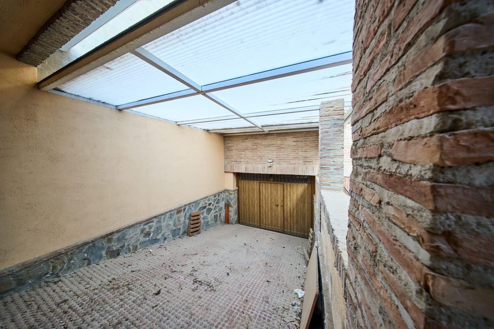 10 bedroom Commercial for sale in Albolote with garage - € 799,990 (Ref: 9349417)