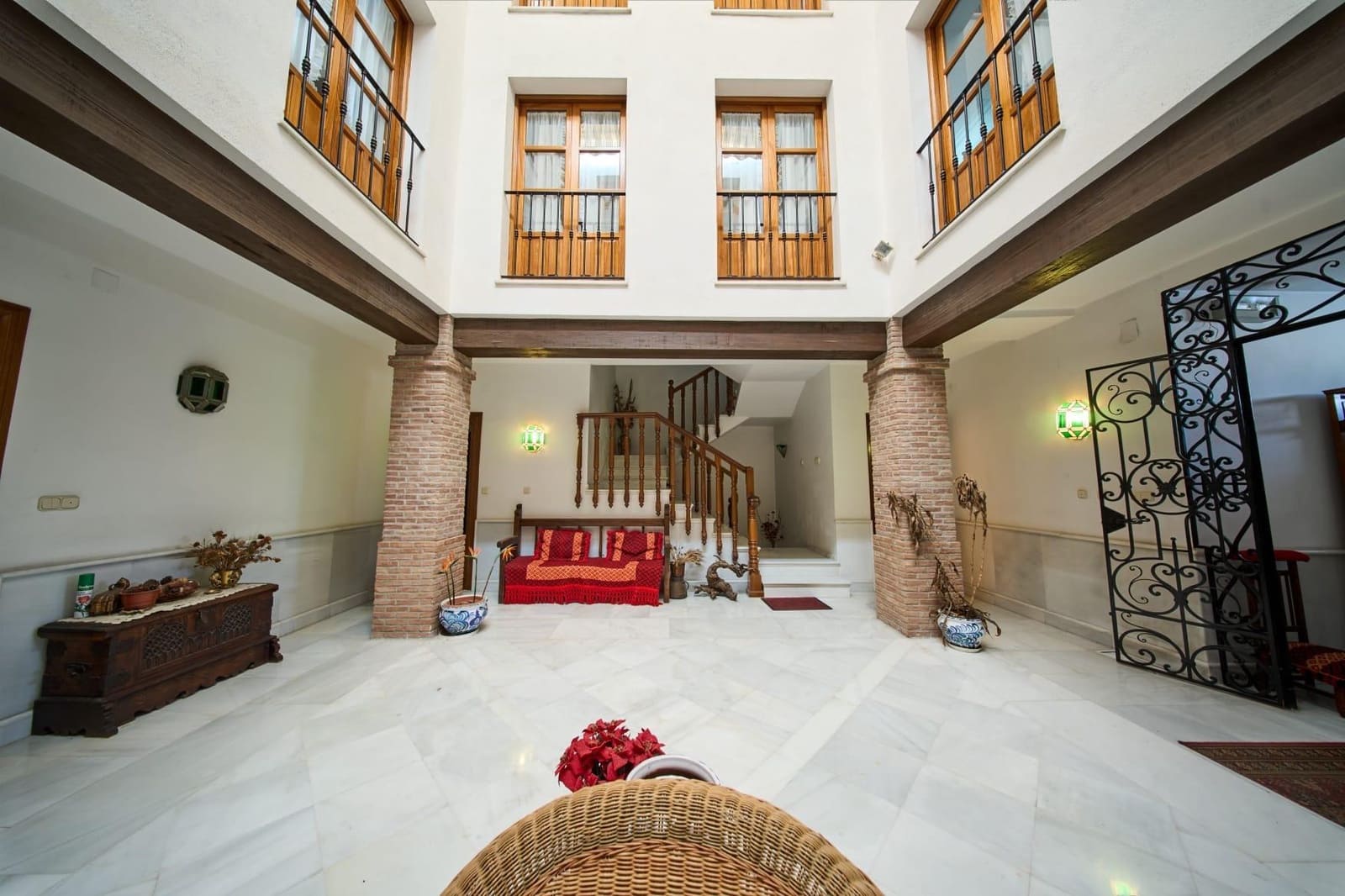 10 bedroom Commercial for sale in Albolote with garage - € 799,990 (Ref: 9349417)