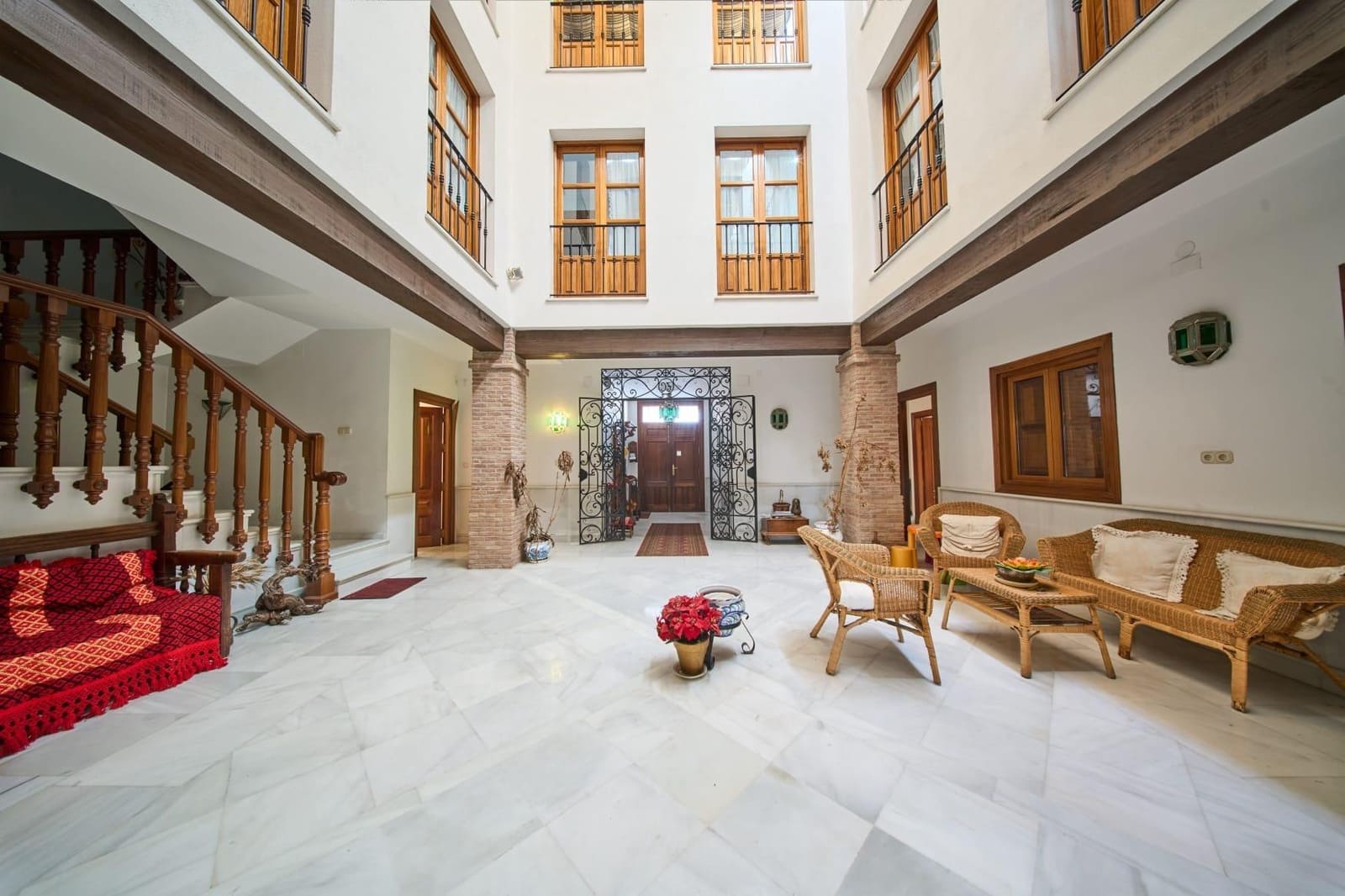 10 bedroom Commercial for sale in Albolote with garage - € 799,990 (Ref: 9349417)