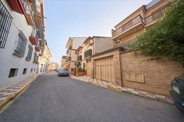 10 bedroom Commercial for sale in Albolote with garage - € 799,990 (Ref: 9349417)