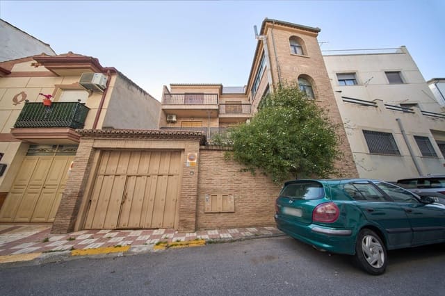 10 bedroom Commercial for sale in Albolote with garage - € 799,990 (Ref: 9349417)