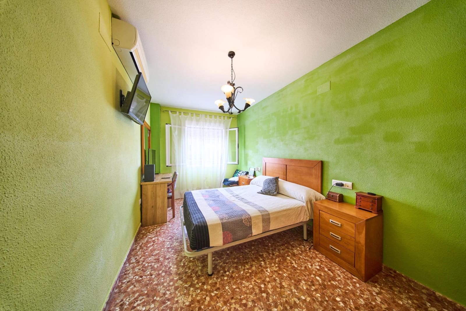 2 slaapkamer Flat te koop in Cullar Vega met garage - € 139.900 (Ref: 9359456)