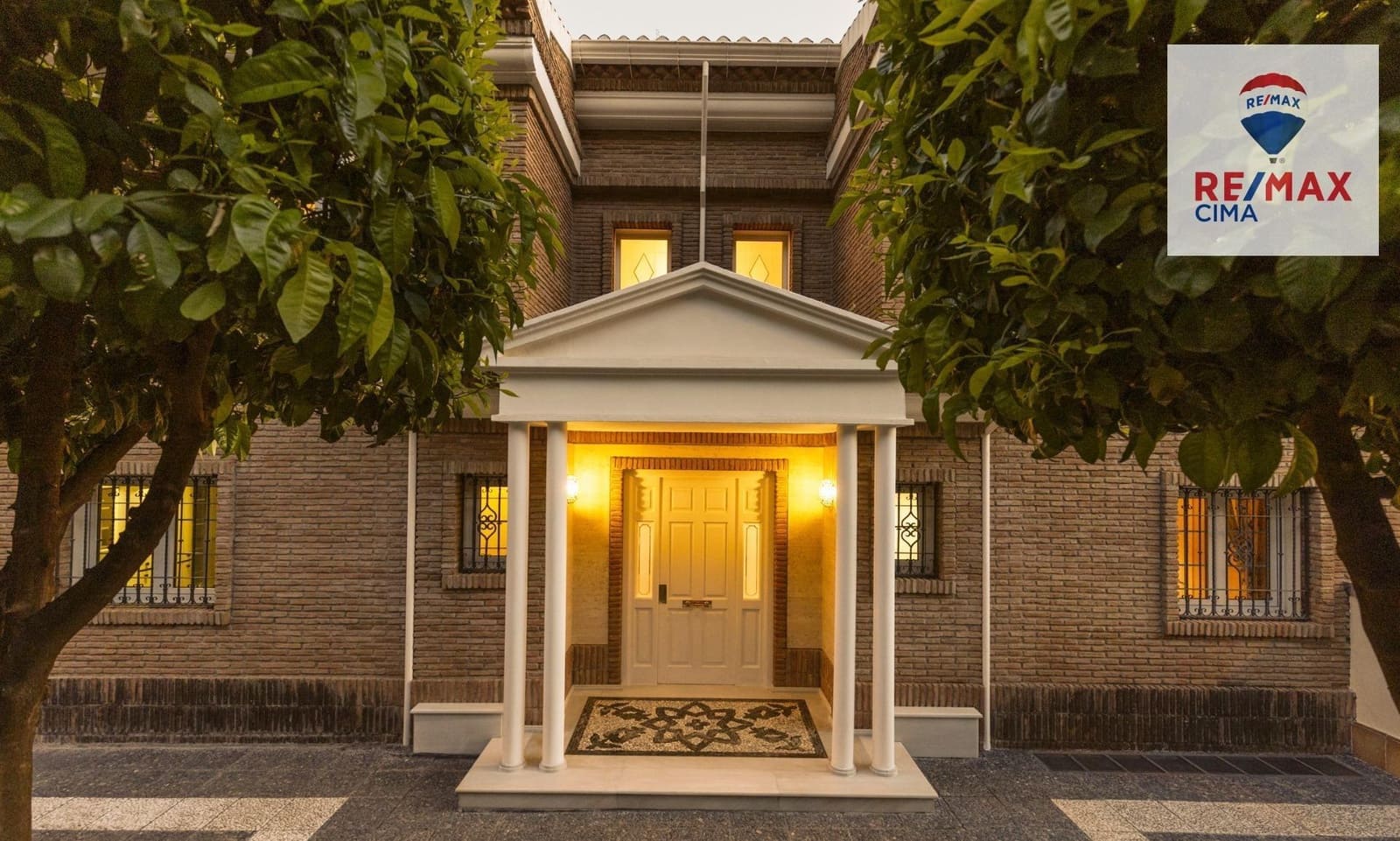 7 sypialnia Willa na sprzedaż w Miasto Grenada z basenem - 1 490 000 € (Ref: 9367394)