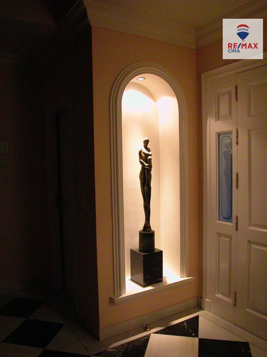 7 sypialnia Willa na sprzedaż w Miasto Grenada z basenem - 1 490 000 € (Ref: 9367394)