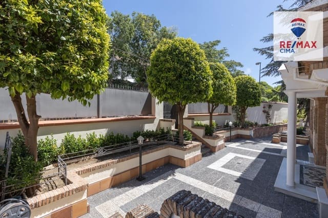 7 sypialnia Willa na sprzedaż w Miasto Grenada z basenem - 1 490 000 € (Ref: 9367394)