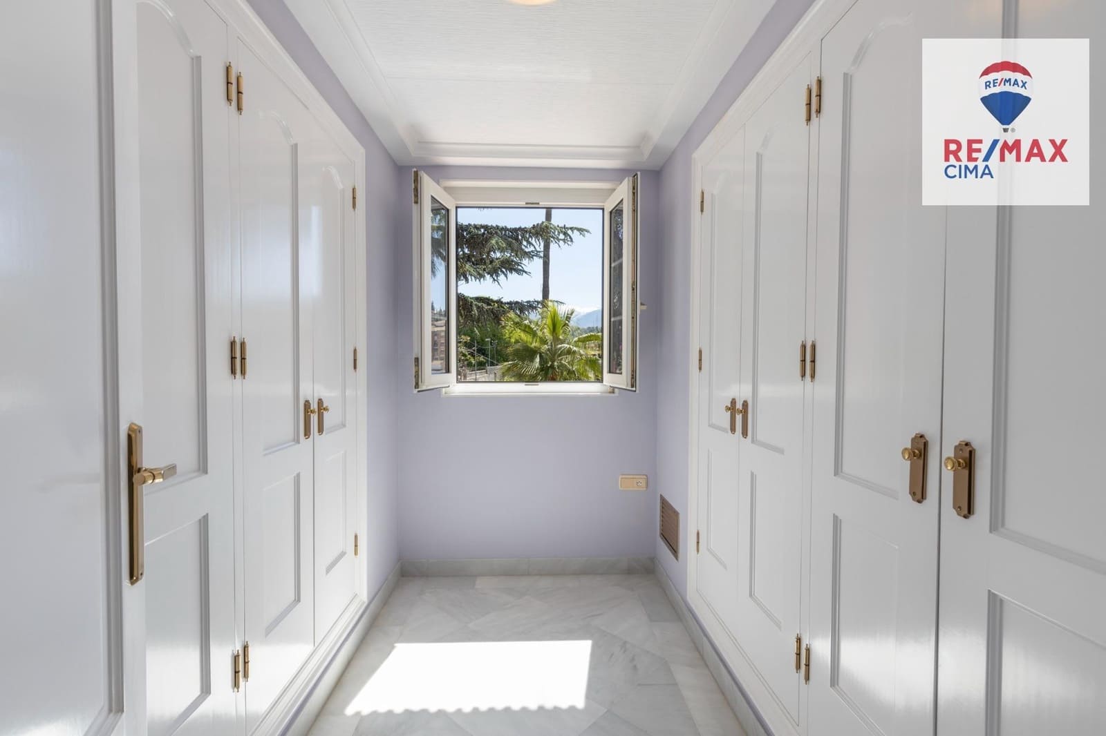 7 sypialnia Willa na sprzedaż w Miasto Grenada z basenem - 1 490 000 € (Ref: 9367394)