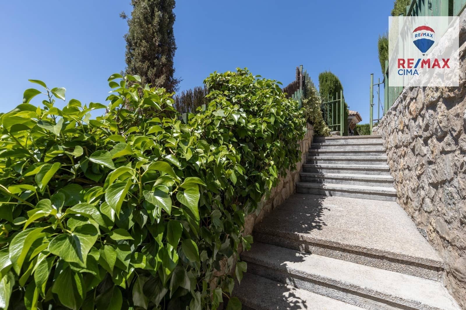 7 sypialnia Willa na sprzedaż w Miasto Grenada z basenem - 1 490 000 € (Ref: 9367394)