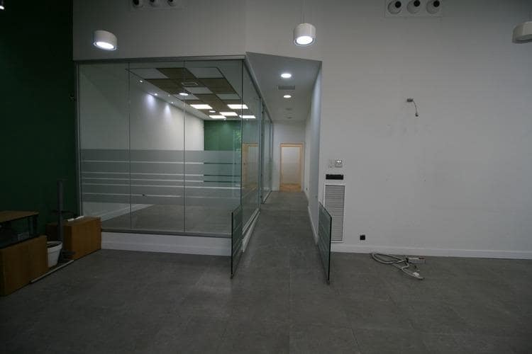 3 soveværelse Erhverv til leje i Granada by - € 3.900 (Ref: 9367397)