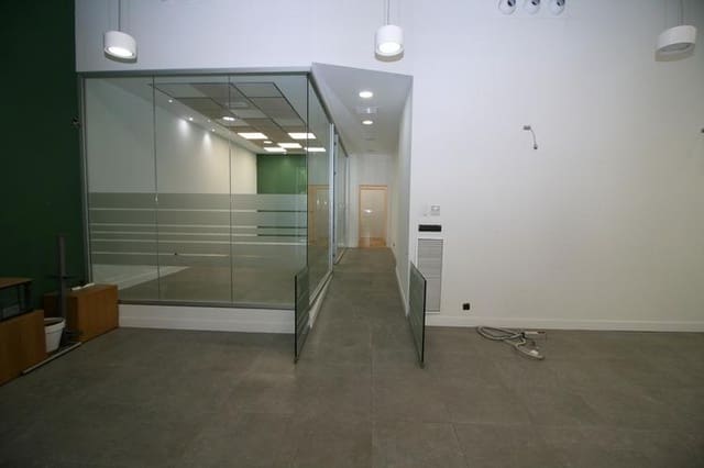 3 sovrum Kommersiell att hyra i Centro - Sagrario, Granada stad - 3 900 € (Ref: 9367397)