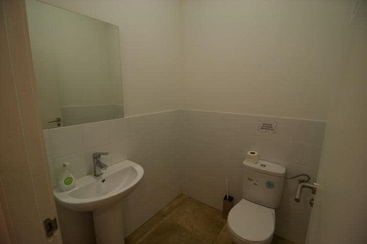 3 soveværelse Erhverv til leje i Granada by - € 3.900 (Ref: 9367397)