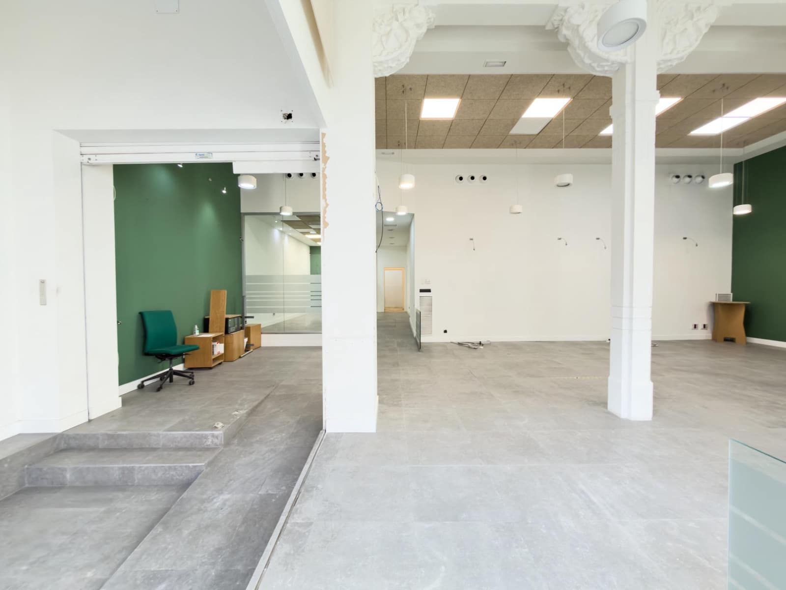 Commercial for rent in Granada city - € 3,900 (Ref: 9367397)