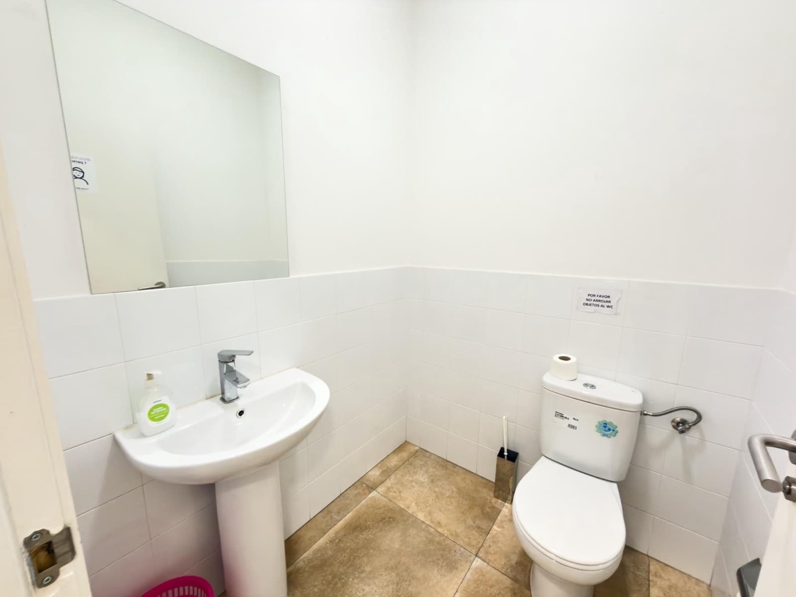 Commercial for rent in Granada city - € 3,900 (Ref: 9367397)