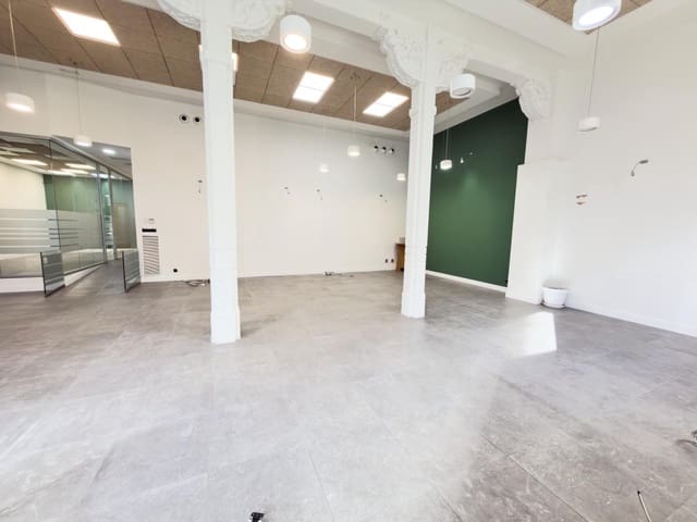 Kaupallinen vuokrattavana paikassa Centro - Sagrario, Granada kaupunki - 3 900 € (Ref: 9367397)