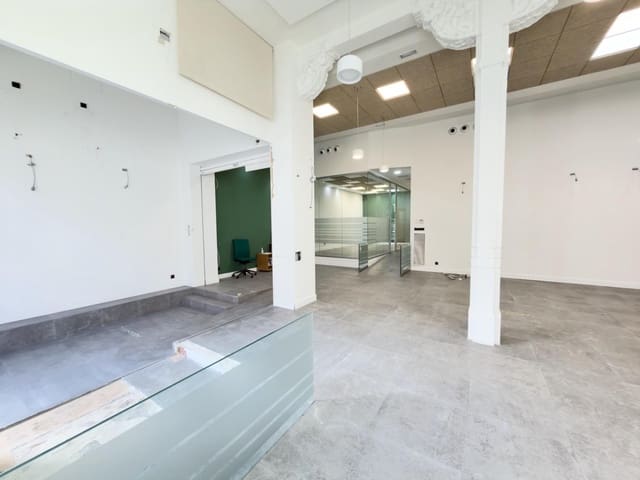 Kaupallinen vuokrattavana paikassa Centro - Sagrario, Granada kaupunki - 3 900 € (Ref: 9367397)