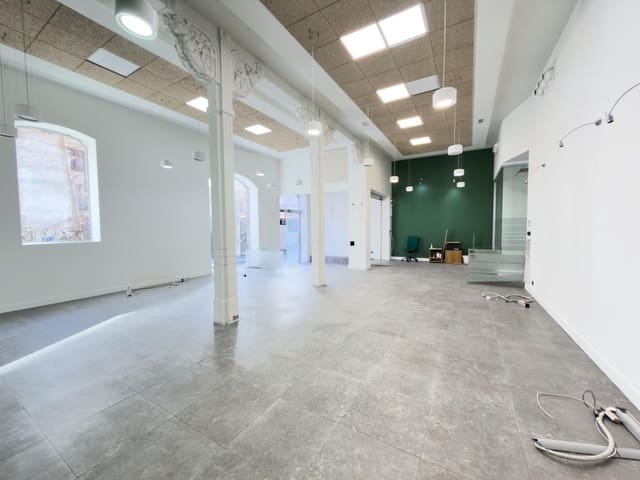 Kaupallinen vuokrattavana paikassa Centro - Sagrario, Granada kaupunki - 3 900 € (Ref: 9367397)