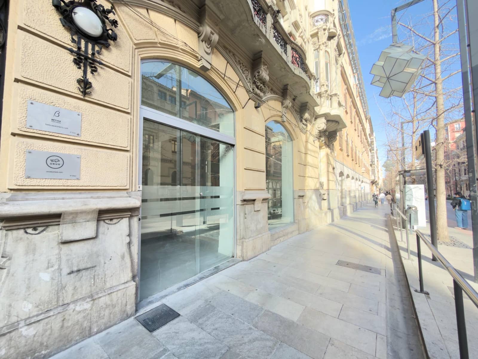 Commercial for rent in Granada city - € 3,900 (Ref: 9367397)