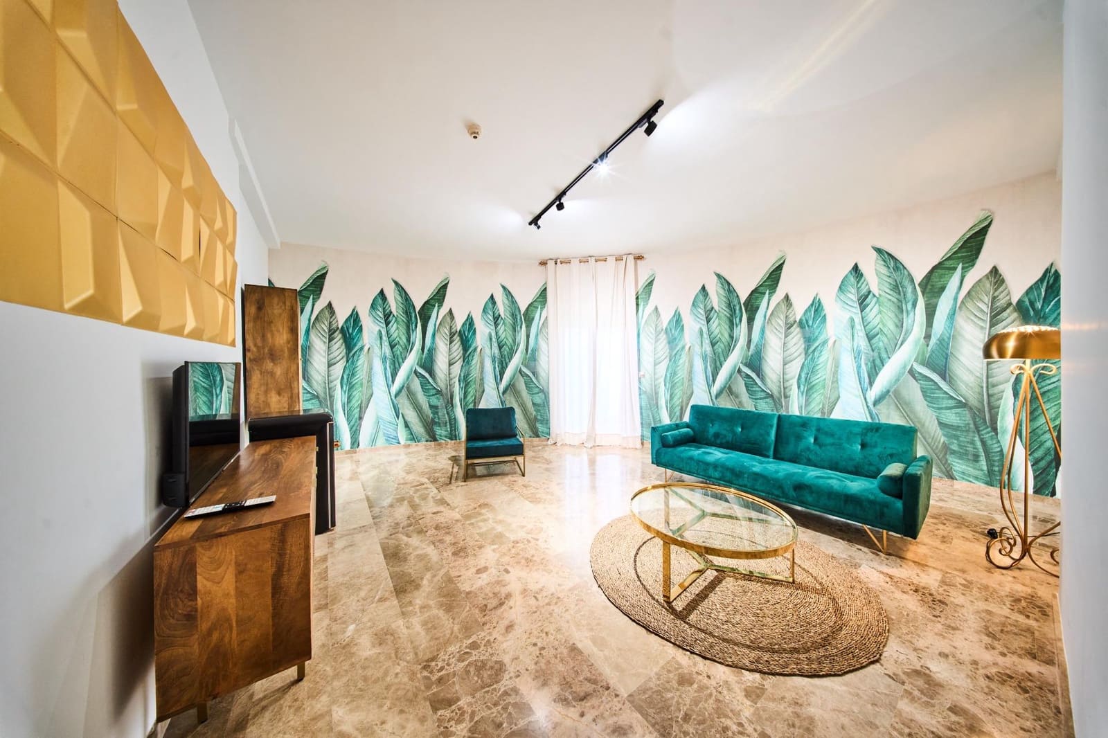 Hotel for sale in Quesada - € 1,990,000 (Ref: 9374636)