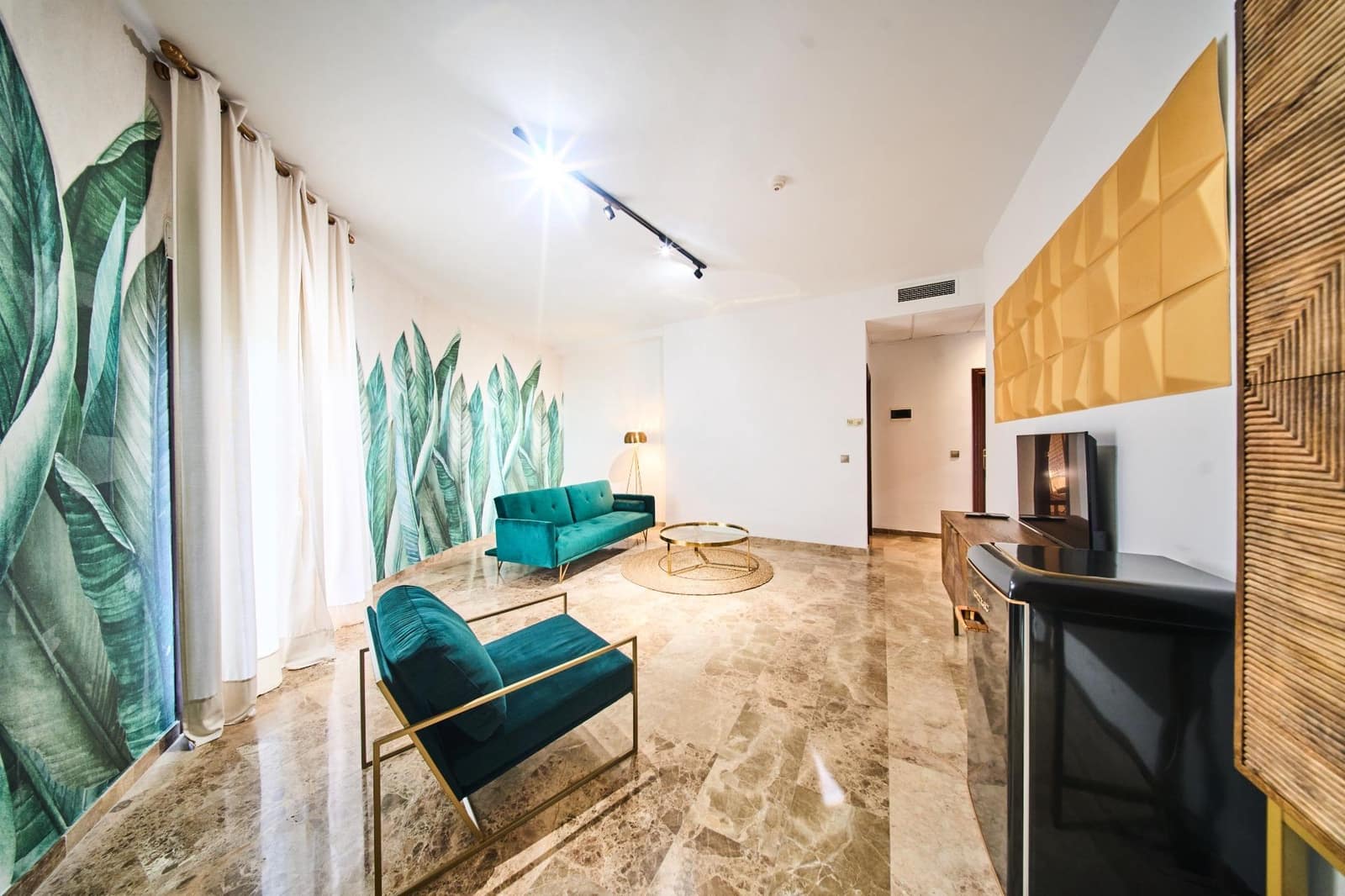 Hotel for sale in Quesada - € 1,990,000 (Ref: 9374636)