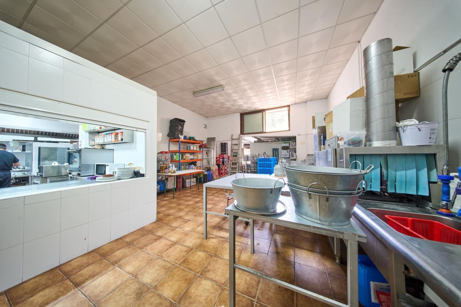 Hotel for sale in Quesada - € 1,990,000 (Ref: 9374636)