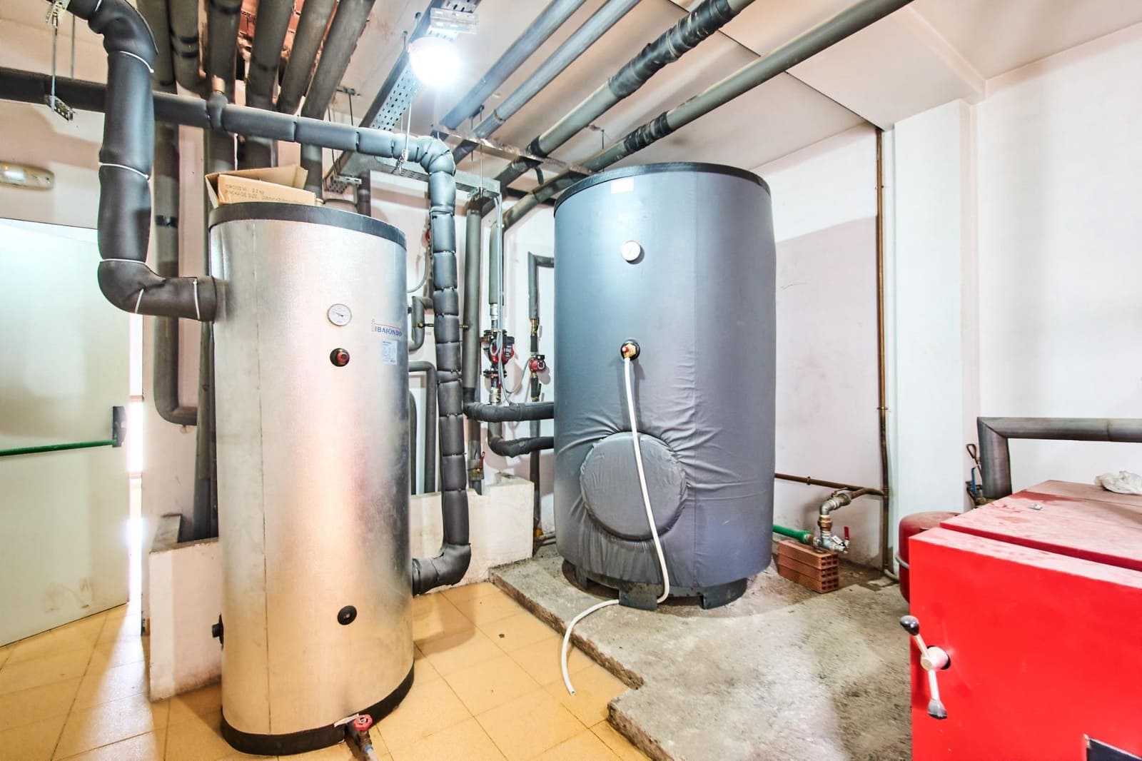 Hotel for sale in Quesada - € 1,990,000 (Ref: 9374636)