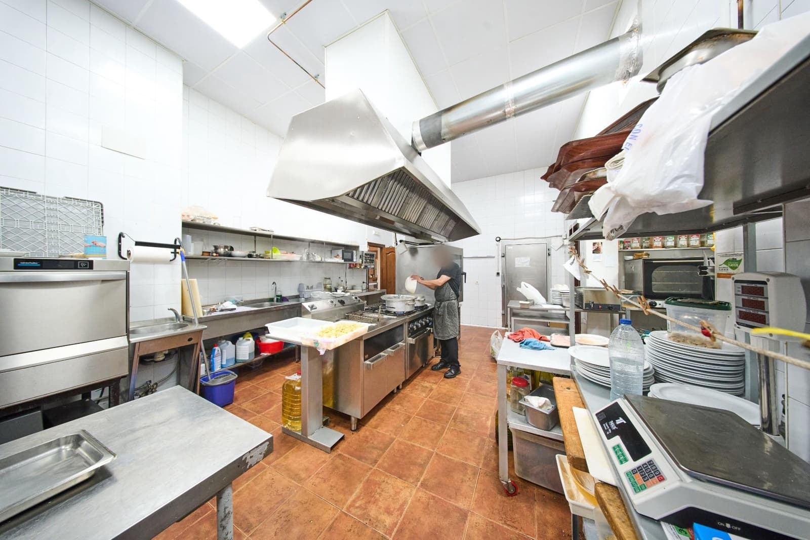 Hotel for sale in Quesada - € 1,990,000 (Ref: 9374636)