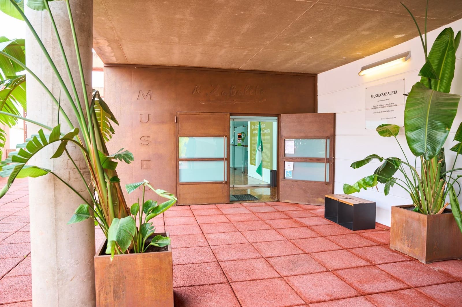 Hotel for sale in Quesada - € 1,990,000 (Ref: 9374636)