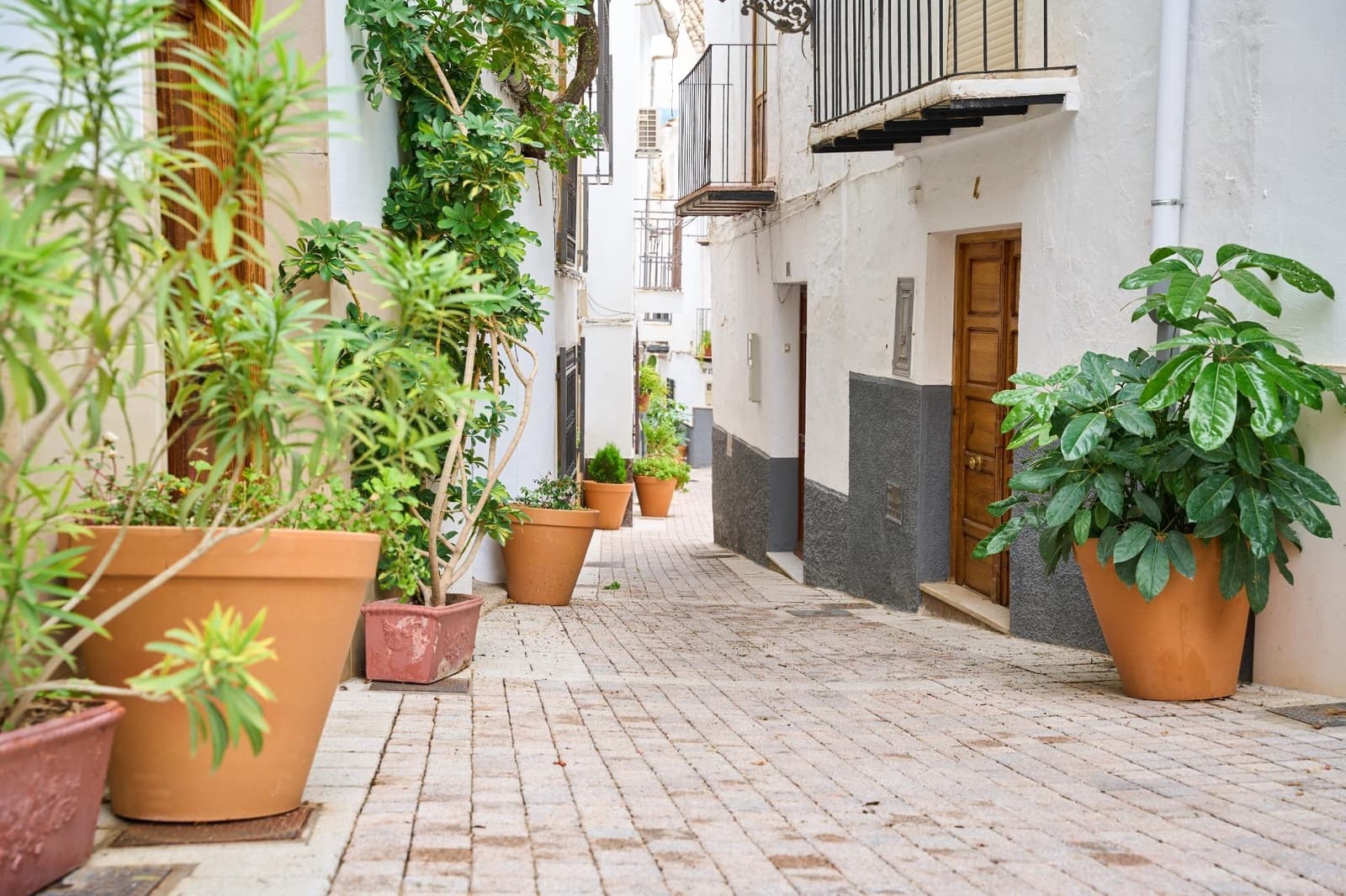 Hotel for sale in Quesada - € 1,990,000 (Ref: 9374636)