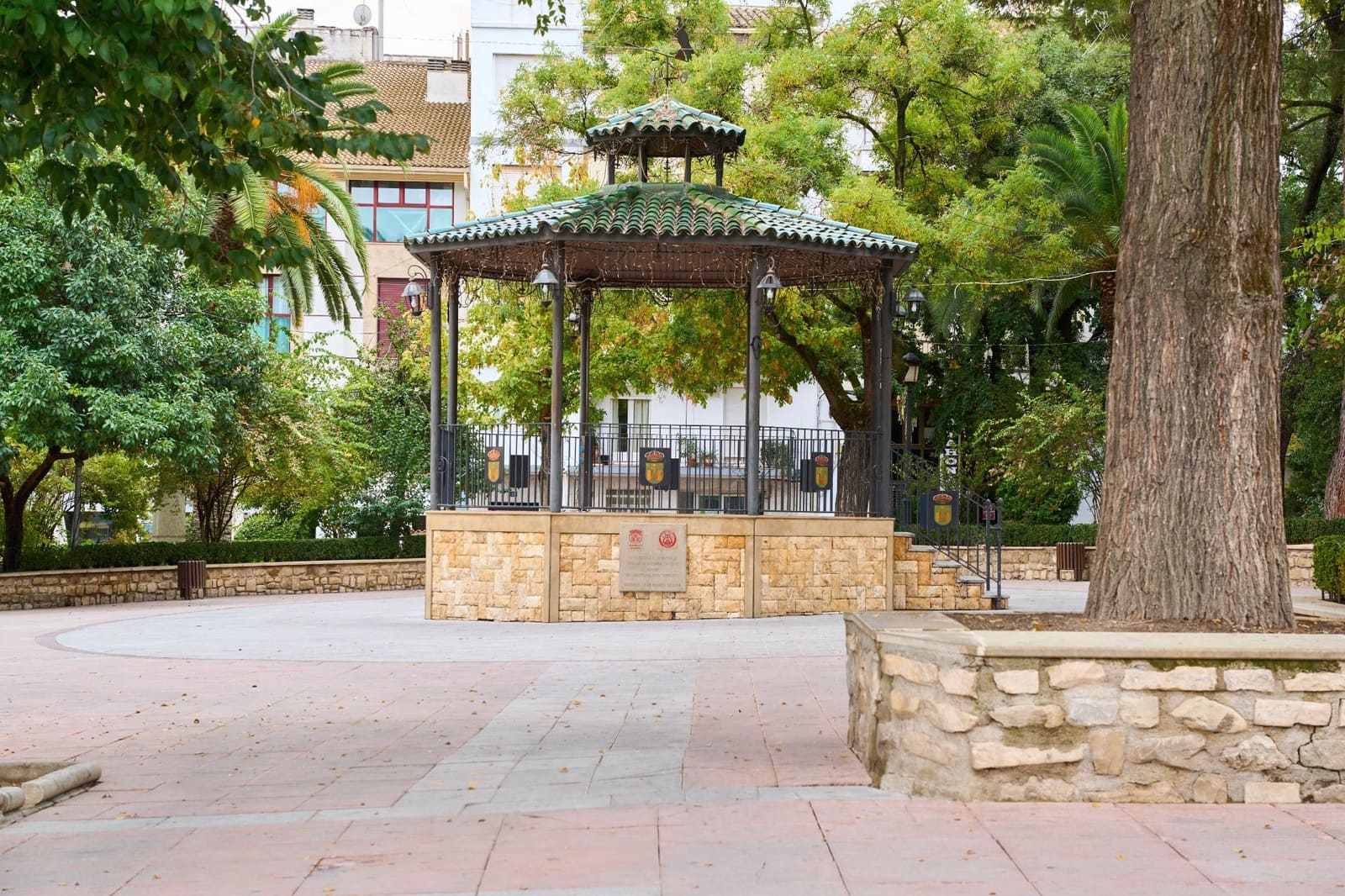 Hotel for sale in Quesada - € 1,990,000 (Ref: 9374636)