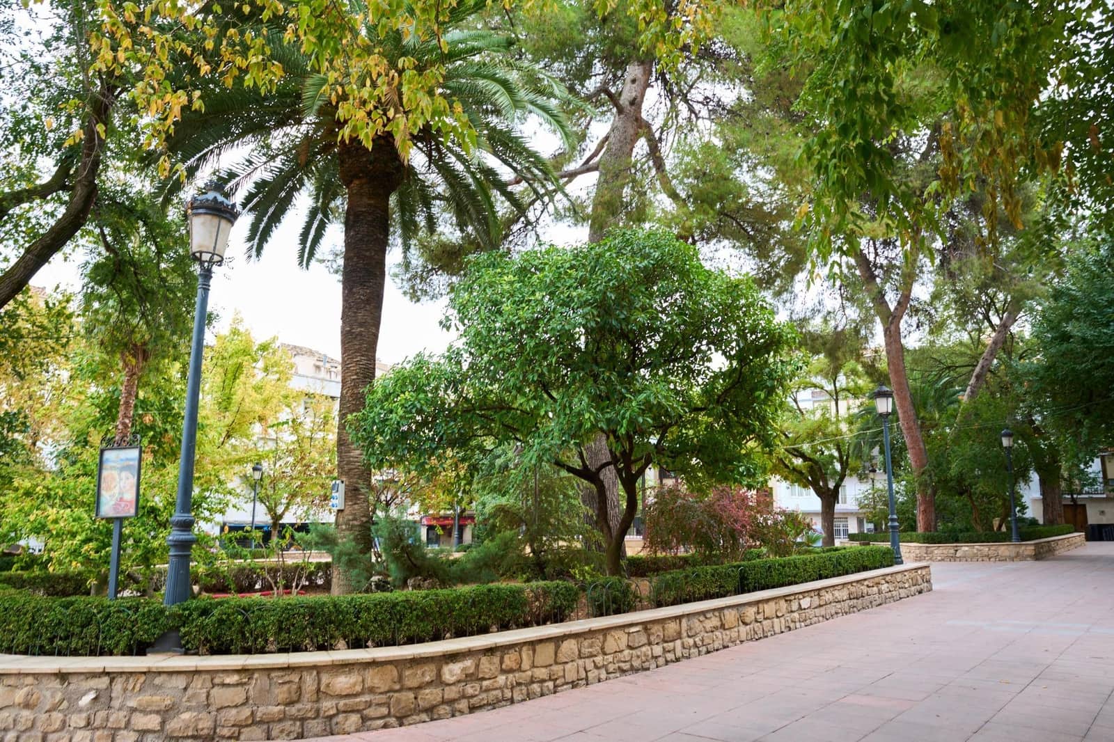 Hotel for sale in Quesada - € 1,990,000 (Ref: 9374636)