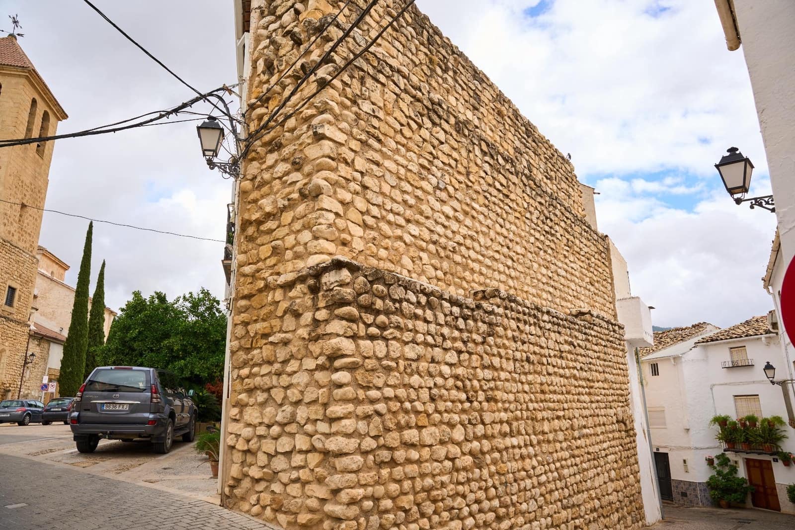 Hotel for sale in Quesada - € 1,990,000 (Ref: 9374636)