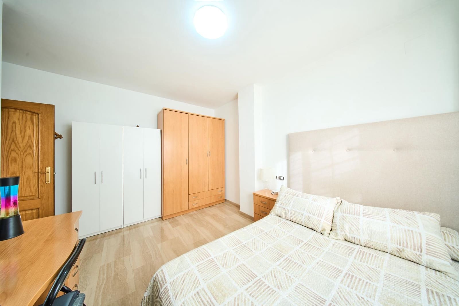 4 makuuhuone Omakotitalo myytävänä paikassa Peligros - 245 000 € (Ref: 9374644)