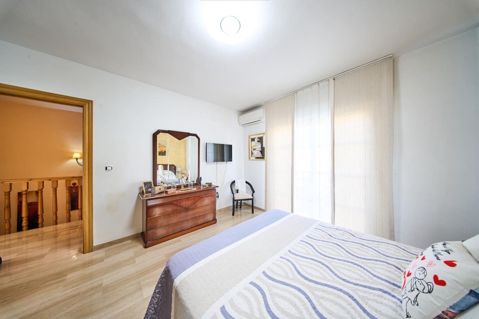 4 makuuhuone Omakotitalo myytävänä paikassa Peligros - 245 000 € (Ref: 9374644)