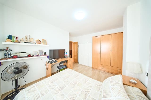 4 soverom Hus til salgs i Peligros - € 245 000 (Ref: 9374644)