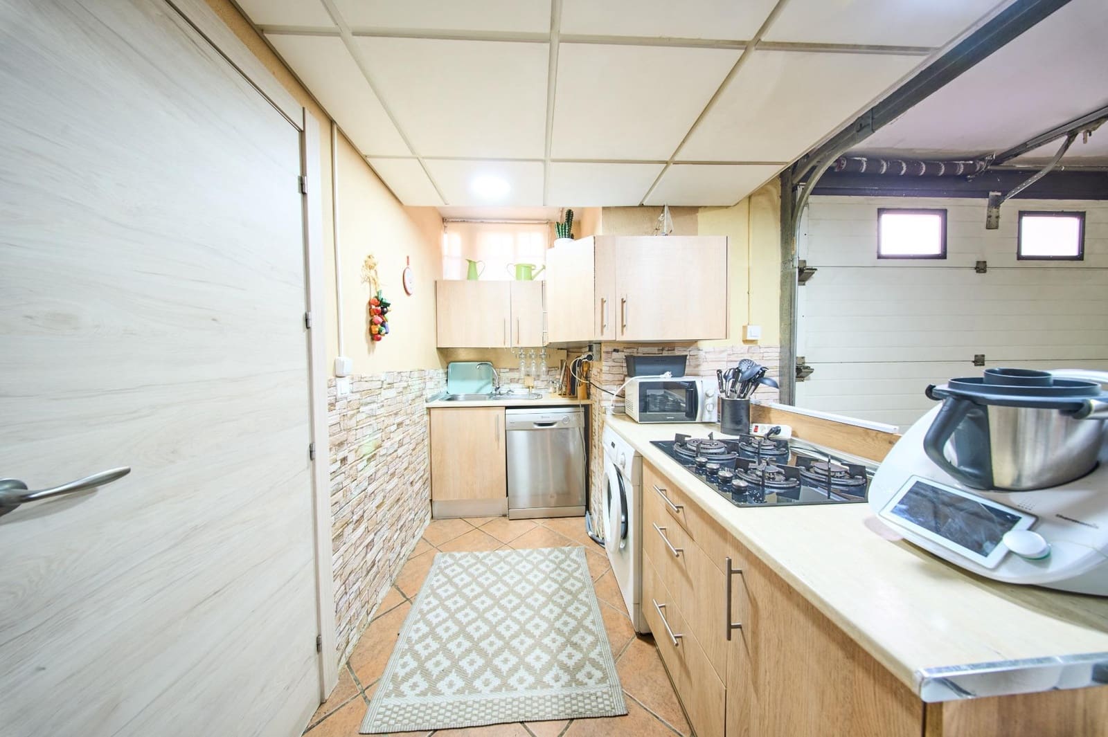 4 makuuhuone Omakotitalo myytävänä paikassa Peligros - 245 000 € (Ref: 9374644)