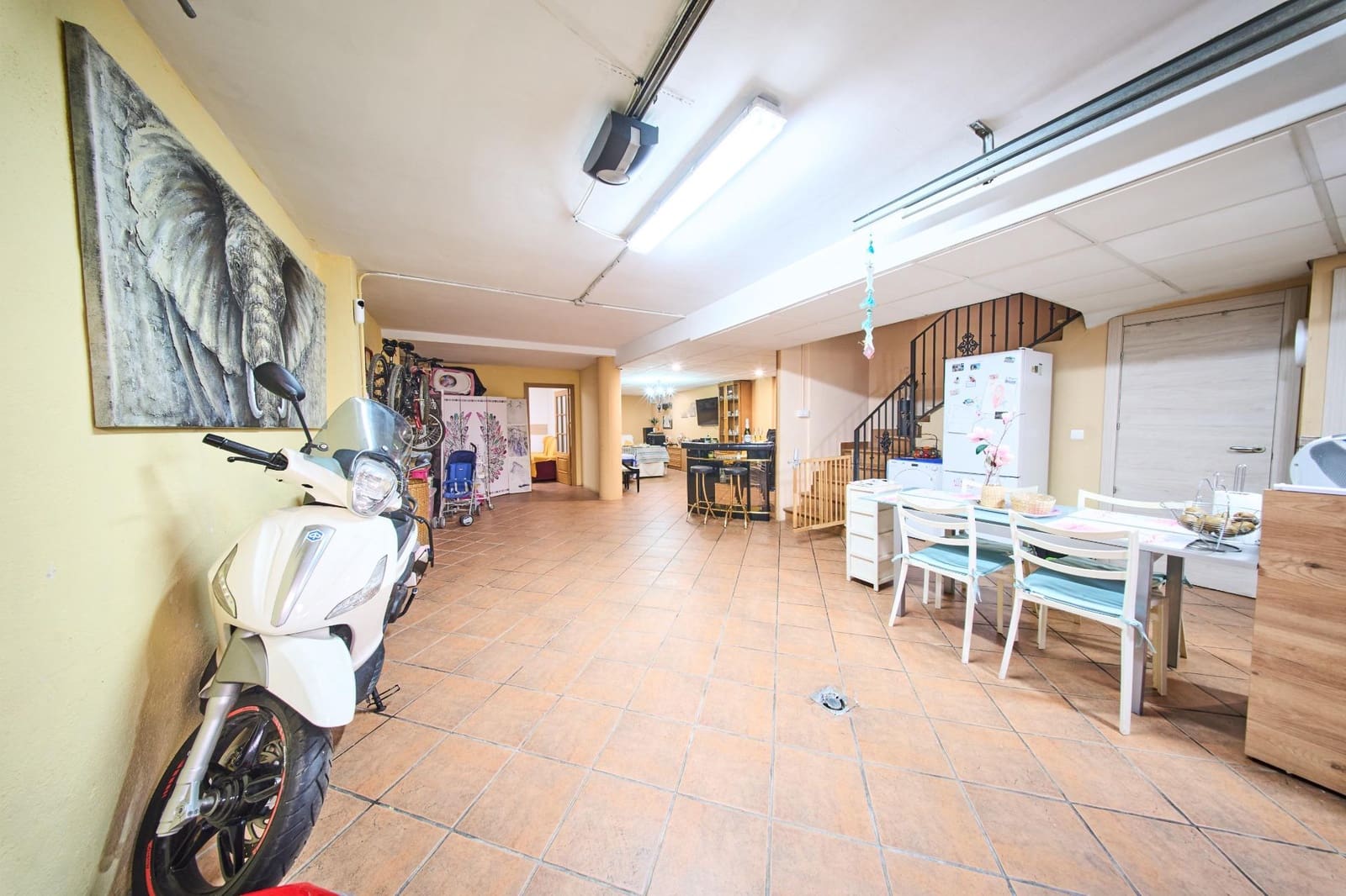 4 makuuhuone Omakotitalo myytävänä paikassa Peligros - 245 000 € (Ref: 9374644)