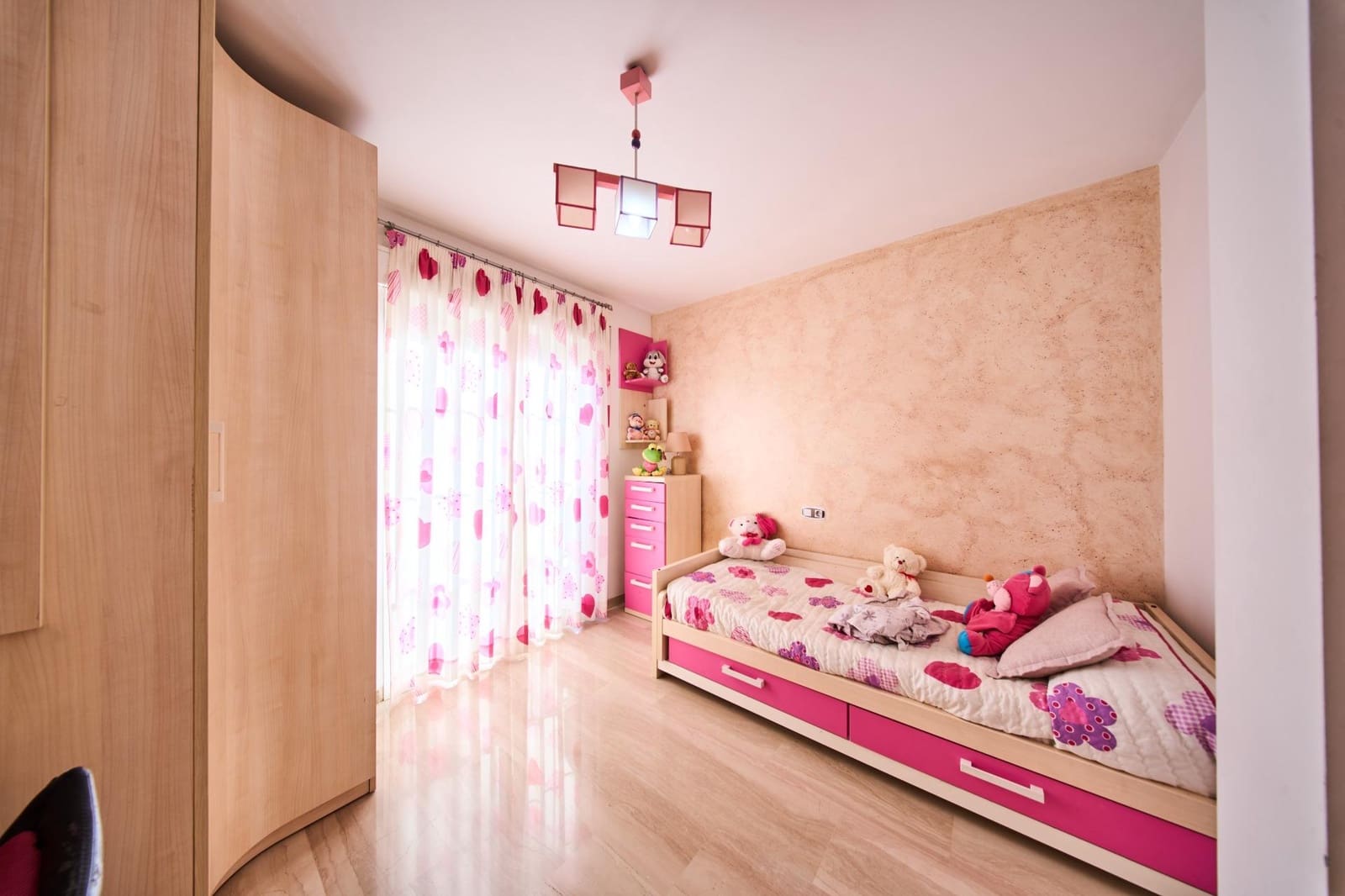 4 slaapkamer Huis te koop in Peligros - € 245.000 (Ref: 9374644)